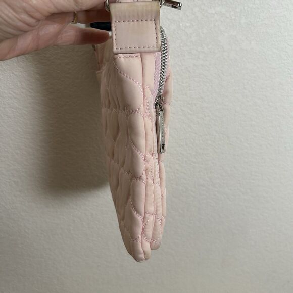 Betsey Johnson pale pink heart quilted shoulder bag Coquette Y2K Grunge - Picture 5 of 11